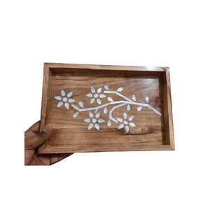 Bandeja árabe decorativa grande de madera con incrustaciones de perlas hechas a mano, ideal como regalo de boda. - Product Image 1