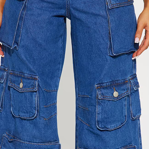 Pantalon cargo large pour femme en polyester/coton respirant et écologique, pantalon utilitaire contemporain avec poches fonctionnelles - Product Image 6