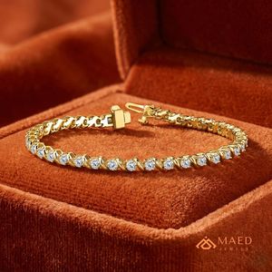 Bracelet tennis en moissanite, bracelet à maillons fins, bijoux de mode pour femmes, finition dorée, bijoux élégants pour tous les jours, cadeau - Product Image 3
