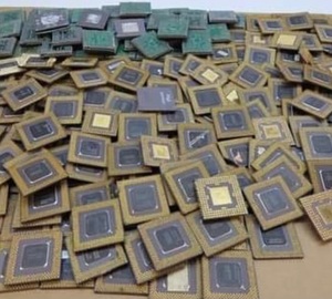 Processeur Intel Pentium Pro Server CPU Ceramic Gold Neuf - Product Image 1