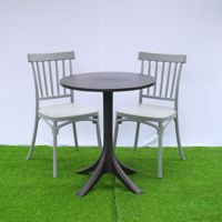 Combo scandinave moderne |   Chaises à lattes polyvalentes TM15 et table sur pieds MN01 pour l'ameublement d'appartements