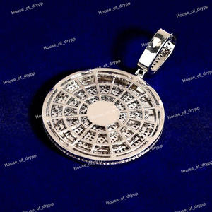 Colgante de Lujo con Inicial del Alfabeto Personalizada con Diseño de Letra Única, Plata 925 con Moissanita para Unisex - Product Image 4