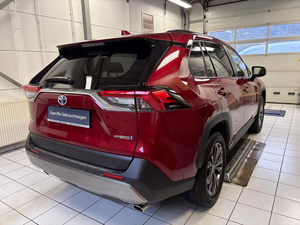 Toyota RAV4 2024 – SUV Familiar de Bajo Consumo con Comodidad y Seguridad Premium - Product Image 2
