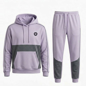Survêtement pour homme en tissu léger et respirant, au design moderne, parfait pour l'entraînement en salle de sport et une utilisation quotidienne active. - Product Image 1