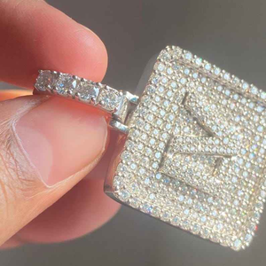 Collier Pendentif Lettre Initiale en Diamant de Laboratoire, Breloque Alphabet Sertie de Diamants, Bijou Unisexe de Luxe Hip Hop, Accessoire Cadeau - Product Image 5