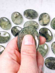 Piedra de Prehnita Natural Pulida para Alivio del Estrés, Cristal Curativo, Piedra de Pulgar, Reiki, Meditación, Piedra de Bolsillo, Venta al por Mayor - Product Image 4