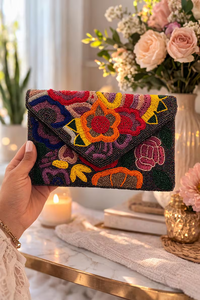 กระเป๋าคลัทช์ปักลายดอกไม้ด้วยมือ |   กระเป๋าถือสำหรับงานกลางคืนหลากสีจาก whimsy Art Craft - Product Image 3