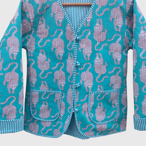 เสื้อแจ็คเก็ตผู้หญิงไซส์ใหญ่ลายเสือสไตล์วินเทจ คอวี แต่งกระเป๋าปะแบบเย็บติด กระดุมแถวเดียว สวมใส่สบาย - Product Image 5