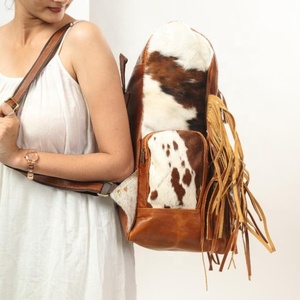 LW Sac à dos en cuir de vache véritable pour femmes, isolé style bohème rock portable, résistant à l'eau, sac à bandoulière national pour ordinateur portable - Product Image 2