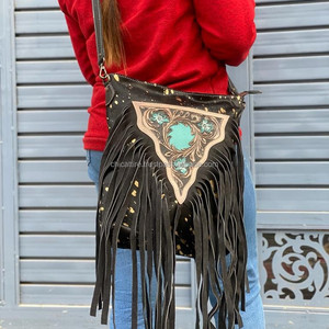 2025 gros nouveauté en cuir repoussé à la main femmes sac à bandoulière cheveux sur peau de vache métallique frange en cuir véritable sac à bandoulière - Product Image 2