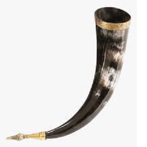 Corne à boire en corne naturelle véritable polie, gravée sur mesure, unique et élégante, décoration artisanale pour la maison, sculptée avec amour et style religieux - Product Image 3