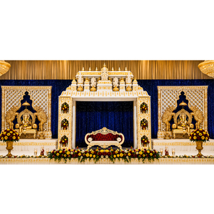 Scène de mariage malayalam de luxe Majestic Kanyadanam avec statues dorées et décorations florales - Product Image 1