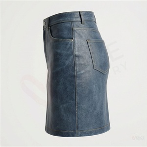 Mini-jupe décontractée en similicuir lavé pour femme, coupe droite évasée avec boutons - Product Image 3