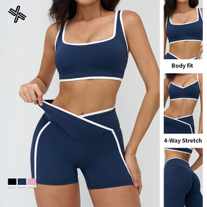 Conjunto de yoga de 2 piezas para mujer, personalizado, con logo frontal, sujetador deportivo con tirantes ajustables, shorts con efecto fruncido, transpirable, de secado rápido, ropa deportiva. - Product Image 2