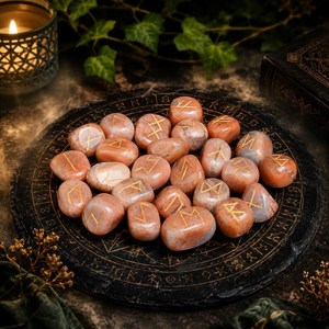 Ensemble de pierres runiques en pierre de lune pêche, runes vikings gravées Elder Futhark, pierres de divination en cristal pour cadeaux spirituels - Product Image 6