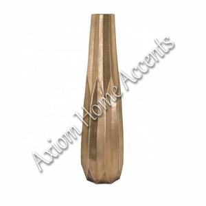 Jarrón de cristal elegante y moderno de Axiom Home Accents, jarrón de suelo transparente para uso decorativo en ajustes de oficina en casa para Navidad - Product Image 2