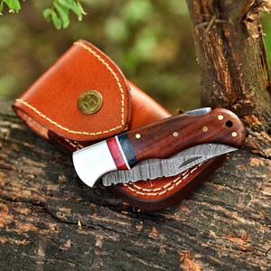 Cuchillo de Camping de Acero de Damasco de Grado Industrial UA Supplies, Punta de Cuchillo Tipo Drop Point, Afilado como una Navaja, Grosor de Hoja de 0.5mm, Longitud Total de 6.5 Pulgadas, EDC - Product Image 2