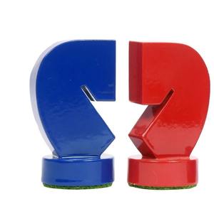 Élégant jeu d'échecs Berliner peint à la main, pièces en bois rouge et bleu, jeu de société premium 3.7 King au meilleur prix - Product Image 4