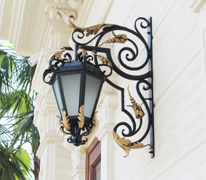 Traditional Classic Style Casting Iron 3D Wall Lamp With Powder Coating For Outdoor Home Decor Schools Parks From Vietnam - Product Image 2