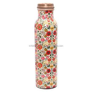 Bouteille d'eau en cuivre de style indien avec motifs peints en émail et bouchon étanche idéal pour les cadeaux ou les soins personnels quotidiens - Product Image 3