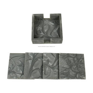 Juego de 4 Posavasos Redondos de Madera con Corcho e Incrustaciones de Resina Verde, Decorativos para Mesa, para Comer y Beber - Product Image 4