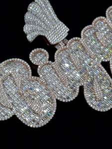 Pendentif personnalisé en forme d'émeraude avec nom, lettres superposées VVS1, en argent 925, 5,0 pouces, style hip-hop massif, bijoux de luxe sur mesure - Product Image 2
