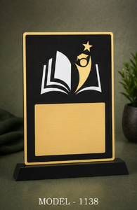 Plaque en bois MDF avec design livre ouvert et étoile, gravée au laser et imprimée UV, pour la rentrée scolaire et les remises de diplômes, modèle 1138 - Product Image 1