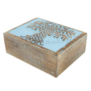 Caja de Madera de Mango Azul Quemado Tallada a Mano con Diseño Elegante y Tema Floral de Artesanos Indios para Almacenamiento, Venta al Por Mayor - Product Image 1