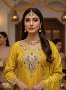 Traje Sharara Amarillo Mostaza Elegante Más Vendido con Intrincados Detalles de Espejo y Bordado, Ropa Étnica de Diseñador para Mujer, Ideal para Bodas - Product Image 2
