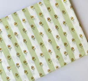 Tissu en coton imprimé traditionnel Jaipuri, coton cambriqué imprimé au bloc 60x60, tissu en coton à motifs. - Product Image 5