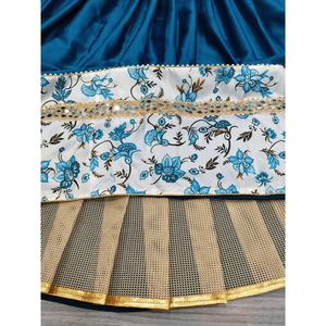 Lehenga Choli en satin magnifique taille 2XL pour Navratri, manches courtes avec impression numérique époustouflante - Product Image 5