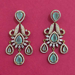 Hermosos Pendientes Clásicos de Circonita Cúbica de Diseño con Baño de Mehndi 444132 - Product Image 3