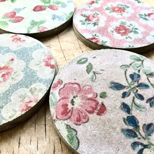 Sous-verres floraux en béton faits à la main avec support - Product Image 2