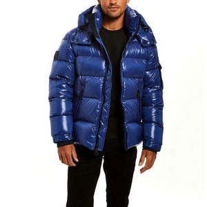 Blouson matelassé noir brillant à capuche pour homme – Chaud, coupe-vent, rembourré, pour l'hiver, style décontracté et streetwear - Product Image 4