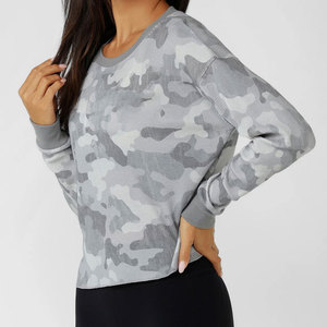 Camiseta Deportiva Casual para Mujer, Diseño de Camuflaje Sublimado, Puños Acanalados Personalizados, Corte Holgado, Manga Larga, para Correr - Product Image 4