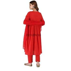 Vente en gros et fabrication de vêtements Salwar pour femmes en coton et polyester très vendus à bas prix pour la maison et les mariages - Product Image 5
