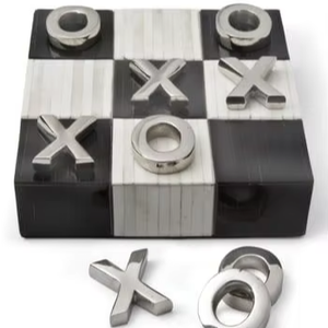 Juego de Mesa Tic Tac Toe de Diseño con Piezas Metálicas, Juego de Estrategia de Lujo para Mesa - Product Image 1