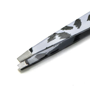 Pinza Profesional para Cejas KAAMIR INSTRUMENTS, Punta Puntiaguda, Acero Inoxidable, Ligera, Ecológica, Herramienta de Aseo de Lujo - Product Image 4