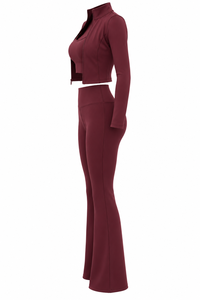 Ensemble de sport respirant et à séchage rapide pour femme en spandex bordeaux : haut de sport à col rond, veste courte zippée et pantalon de yoga évasé taille haute - Product Image 5