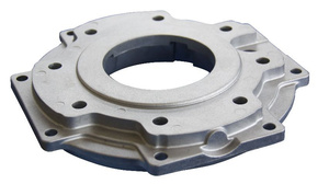 Componente de aluminio fundido a presión con superficie arenada - Product Image 1