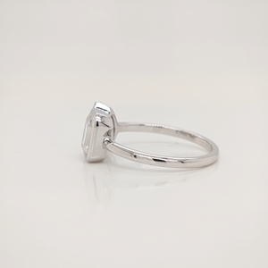 Anillo de Compromiso Toi Et Moi con Corte de Pera de 2 Quilates, con Diamantes Cultivados en Laboratorio, Oro Blanco Sólido de 14K, Engaste en Bisel, Certificado IGI - Product Image 4