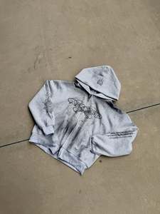 Sudadera con capucha personalizada de corte ajustado con cremallera completa, gráfico minimalista bordado en el pecho, ajuste relajado con hombros caídos, sudaderas casuales premium - Product Image 4