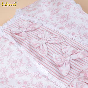 DR4518 – ชุดเดรสสีชมพูแต่งระบายด้านหลังรูปหัวใจ - Product Image 3