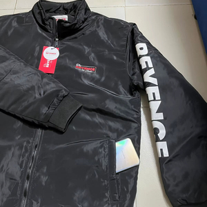 Veste universitaire d'hiver décontractée pour hommes nouveau style OEM veste d'hiver décontractée en nylon imperméable pour hommes veste en duvet avec badge à col - Product Image 1