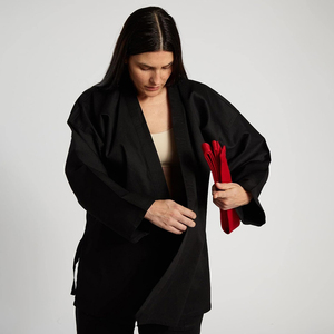 Uniforme Clásico de Karate para Artes Marciales, Gi de Entrenamiento Suave y Cómodo con Construcción Duradera para Actividades Diarias en el Dojo - Product Image 2