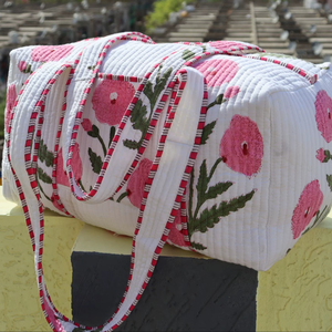 Nueva Bolsa de Viaje Deportiva de Moda para Mujer, Acolchada, de Algodón, con Estampado Floral, de Alta Calidad, Ideal para el Fin de Semana y Actividades al Aire Libre - Product Image 1