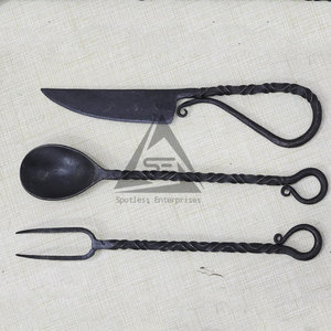 Ensemble de couverts en acier au carbone forgé à la main, durable et de haute qualité - Couverts de camping légers et durables avec couleur personnalisée - Product Image 3