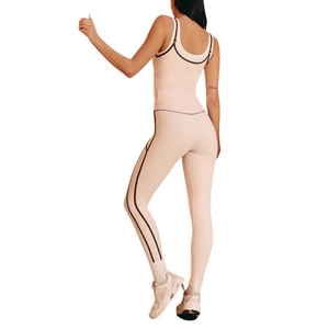 Ensemble de yoga sans couture pour femmes, taille haute, 2 pièces, couleur unie, écologique, respirant, legging et débardeur, vente en gros personnalisée - Product Image 5