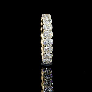 Anillo de Eternidad con Diamantes CVD de 3.5 Quilates en Forma de Cojín, Certificado IGI, Oro de 14K, Fabricante de Joyería Fina, Venta al Por Mayor - Product Image 2