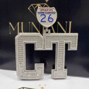 จี้ตัวอักษรแบบกำหนดเองสไตล์ฮิปฮอปประดับเพชรโมอิสซาไนต์ทรงเหลี่ยมเจียระไนอย่างสวยงาม ชุบทองคำขาว 925 ชุบทองคำชมพู สำหรับผู้ชาย GRA - Product Image 4